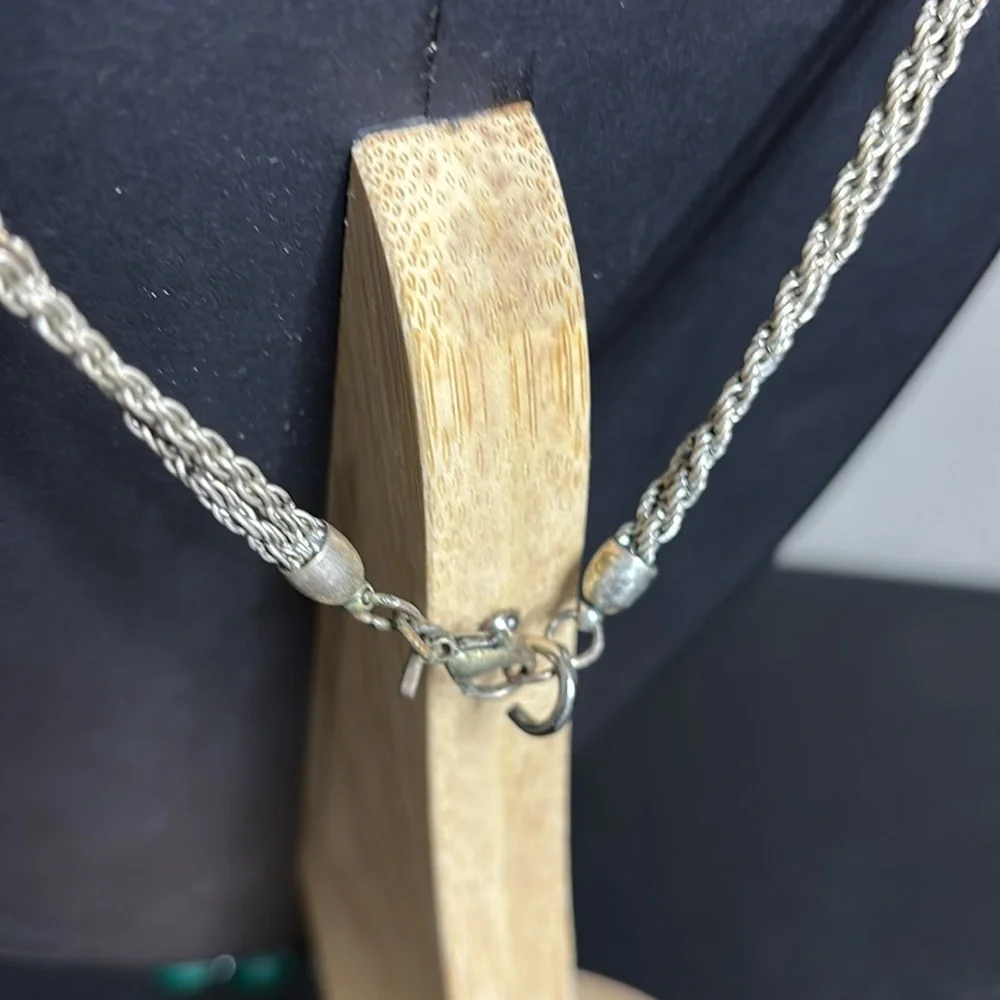 Banana Republic Silver Tone Rope Chain Green Beaded Rhinestone Long Necklace​ - Picture 4 of 7